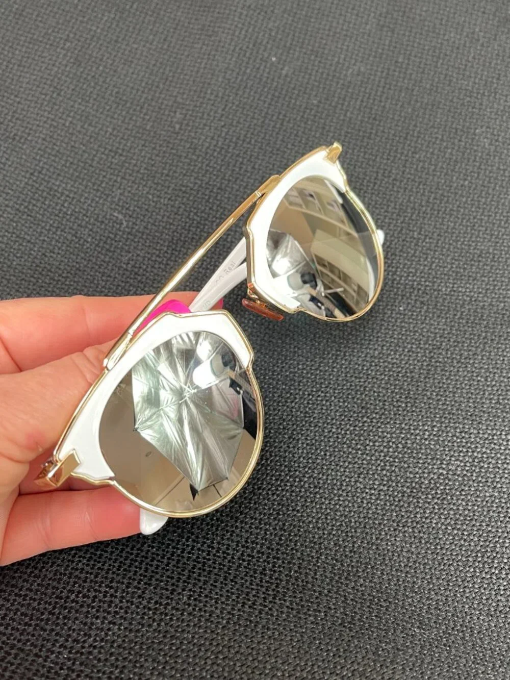 New Beautiful So Real Sunglasses White Gold